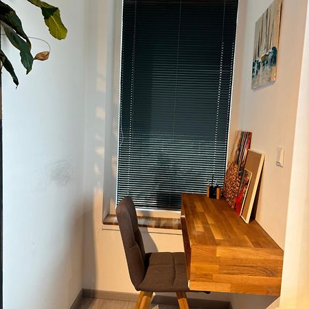 Premiere Apartment Bratislava - Private Parking Bagian luar foto