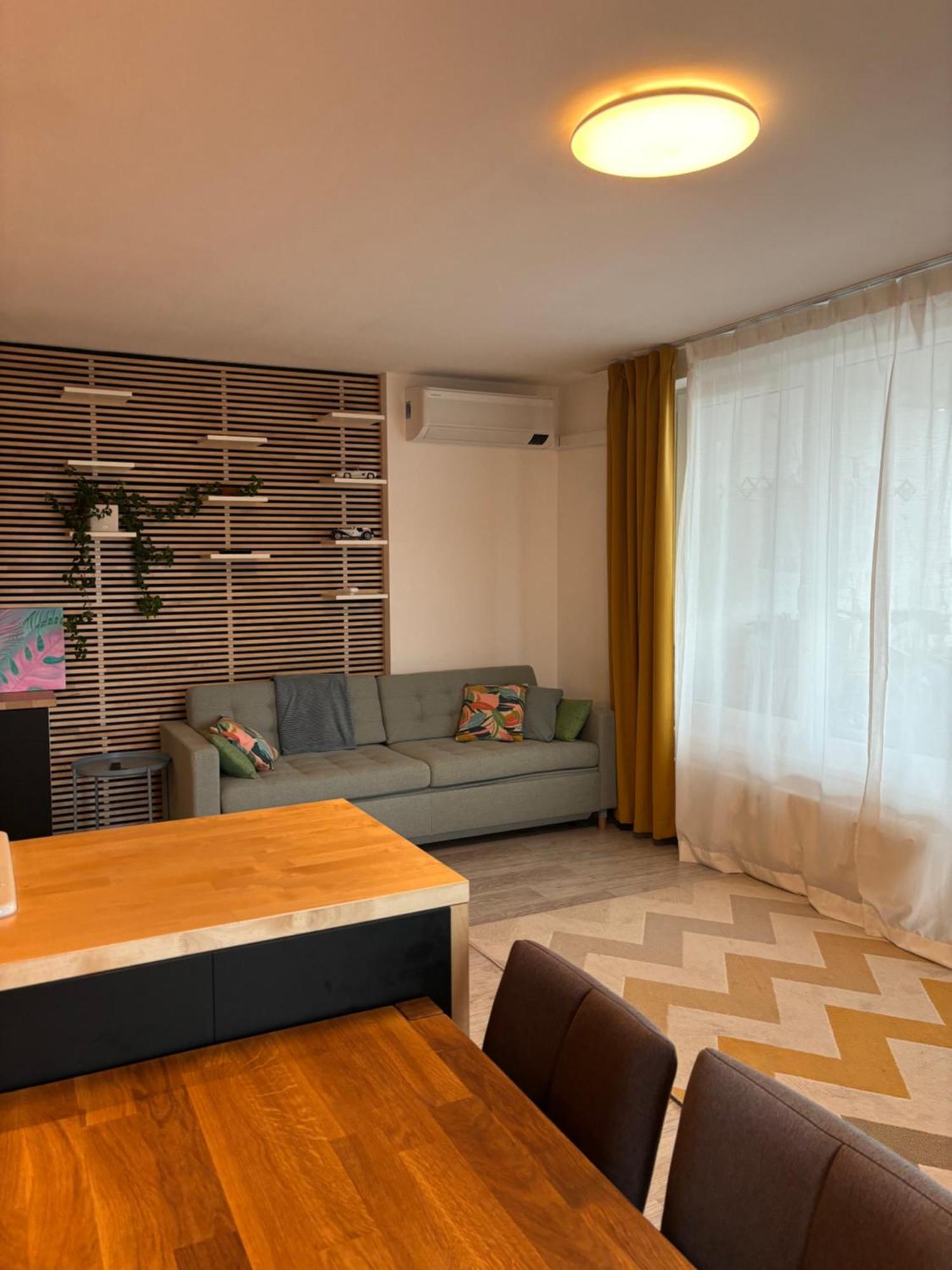 Premiere Apartment Bratislava - Private Parking Bagian luar foto