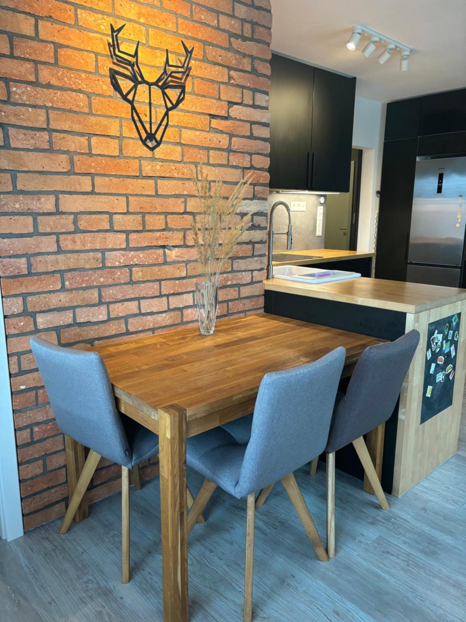 Premiere Apartment Bratislava - Private Parking Bagian luar foto